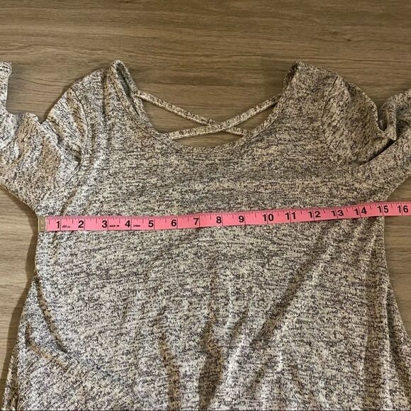 Olivia Rae grey flared tunic with criss cross open back sized medium - Picture 7 of 8